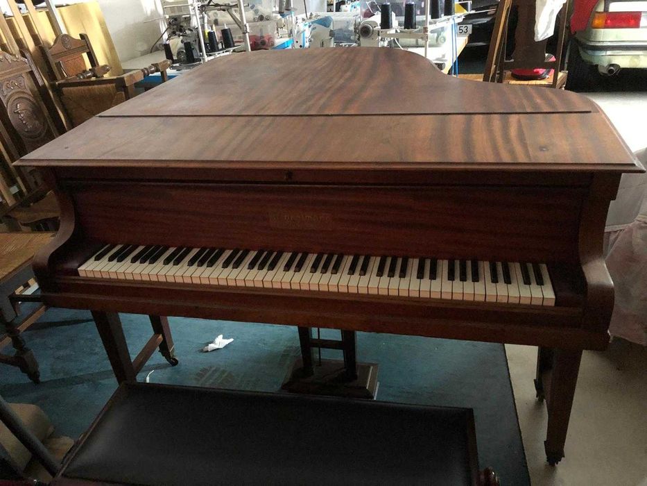 Piano de cauda wikelmann