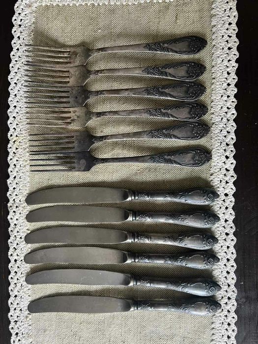 Мельхіоровий набір.