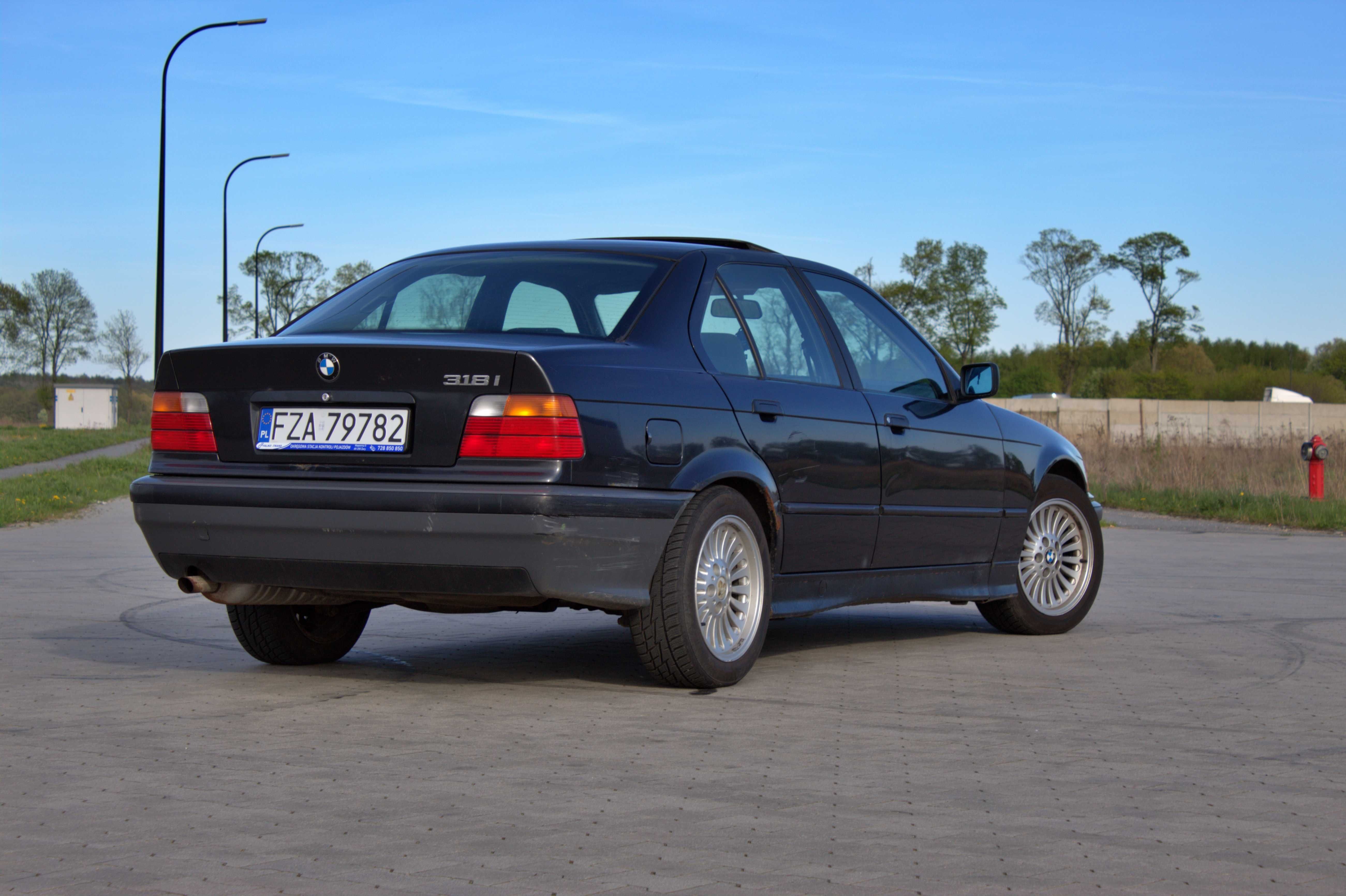 BMW 318i E36 sedan oryginał 1992