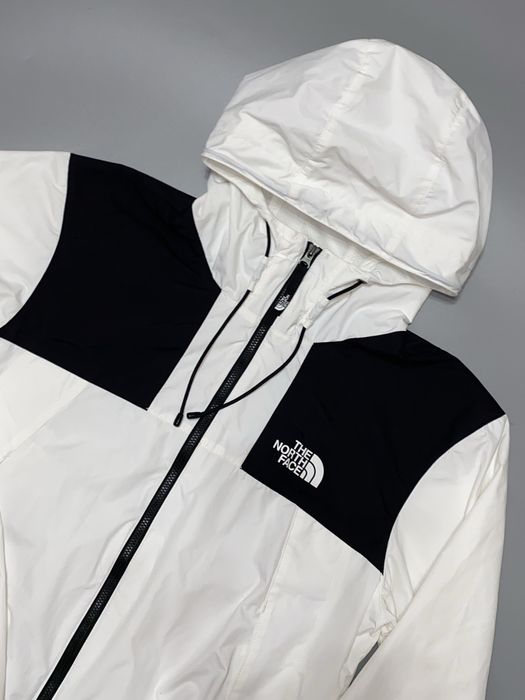 Вітровка Куртка The north face оригінал