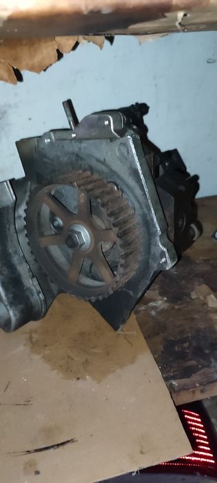 Паливний насос високого тиску Reno Laguna 1,9 тді 1998 рік