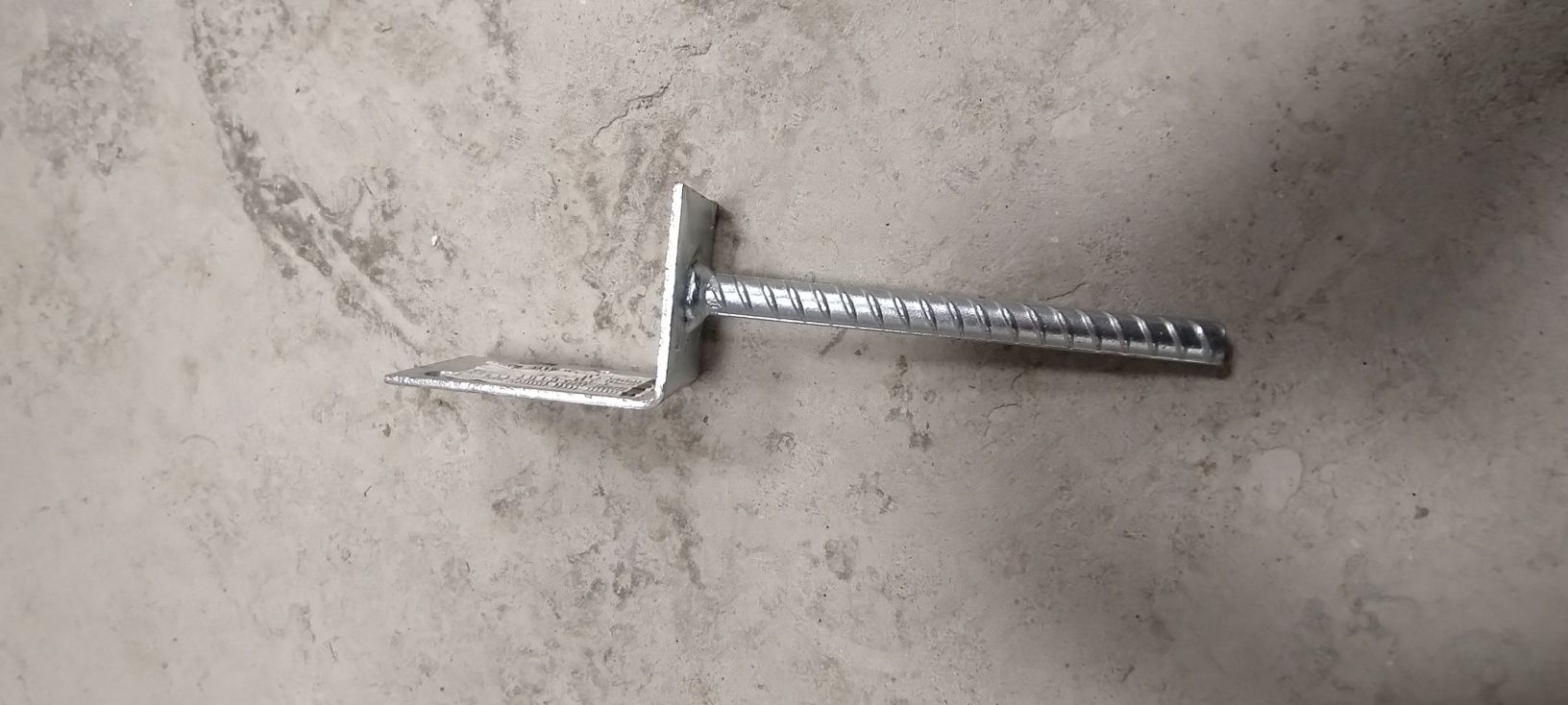 Wspornik słupa forma L stal żebrąz 80 mm ALBERTS