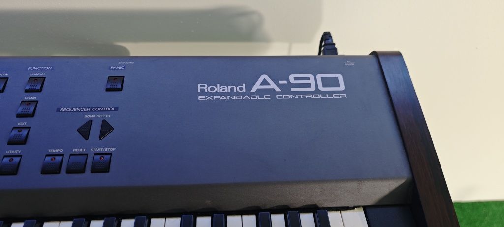 Teclado Roland a90 ex com banco e monitores incluidos