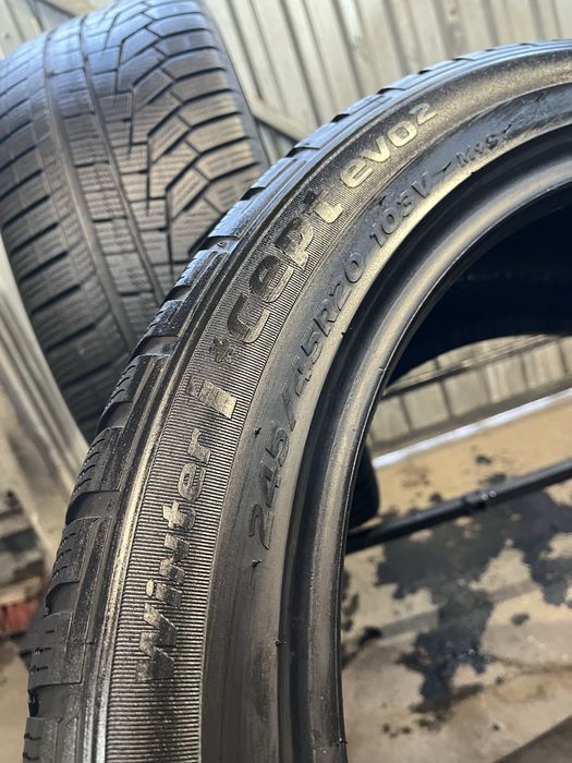 nr103  2 opony zimowe hankook vinter icpet evo 2