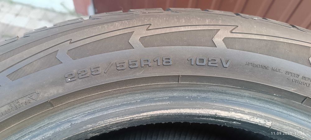 4 opony zimowe Goodyear  225/55 R18  102V