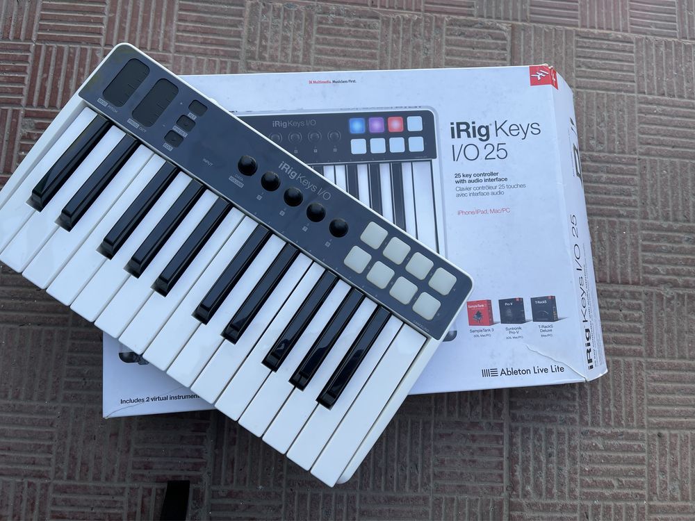 MIDI-клавіатура з аудіоінтерфейсом IK MULTIMEDIA iRIG KEYS I/O 25
