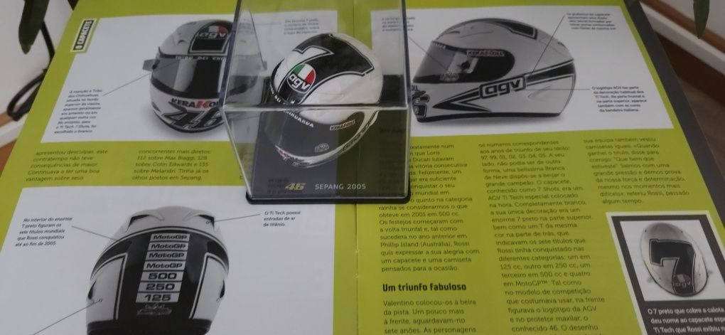 Miniatura Capacete Rossi speang 2005