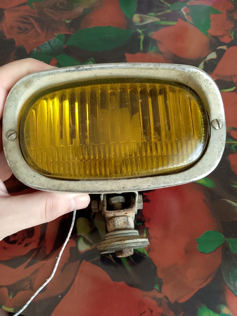 В продажі протитуманні фари.