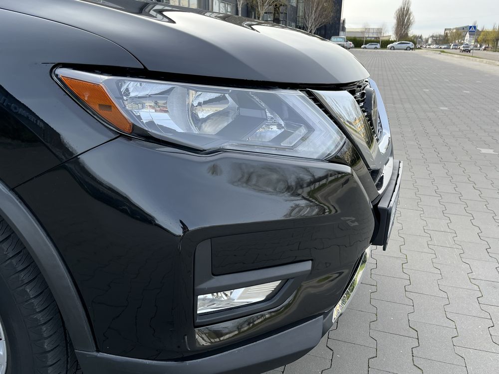 Продам авто Nissan Rogue 2019  SV