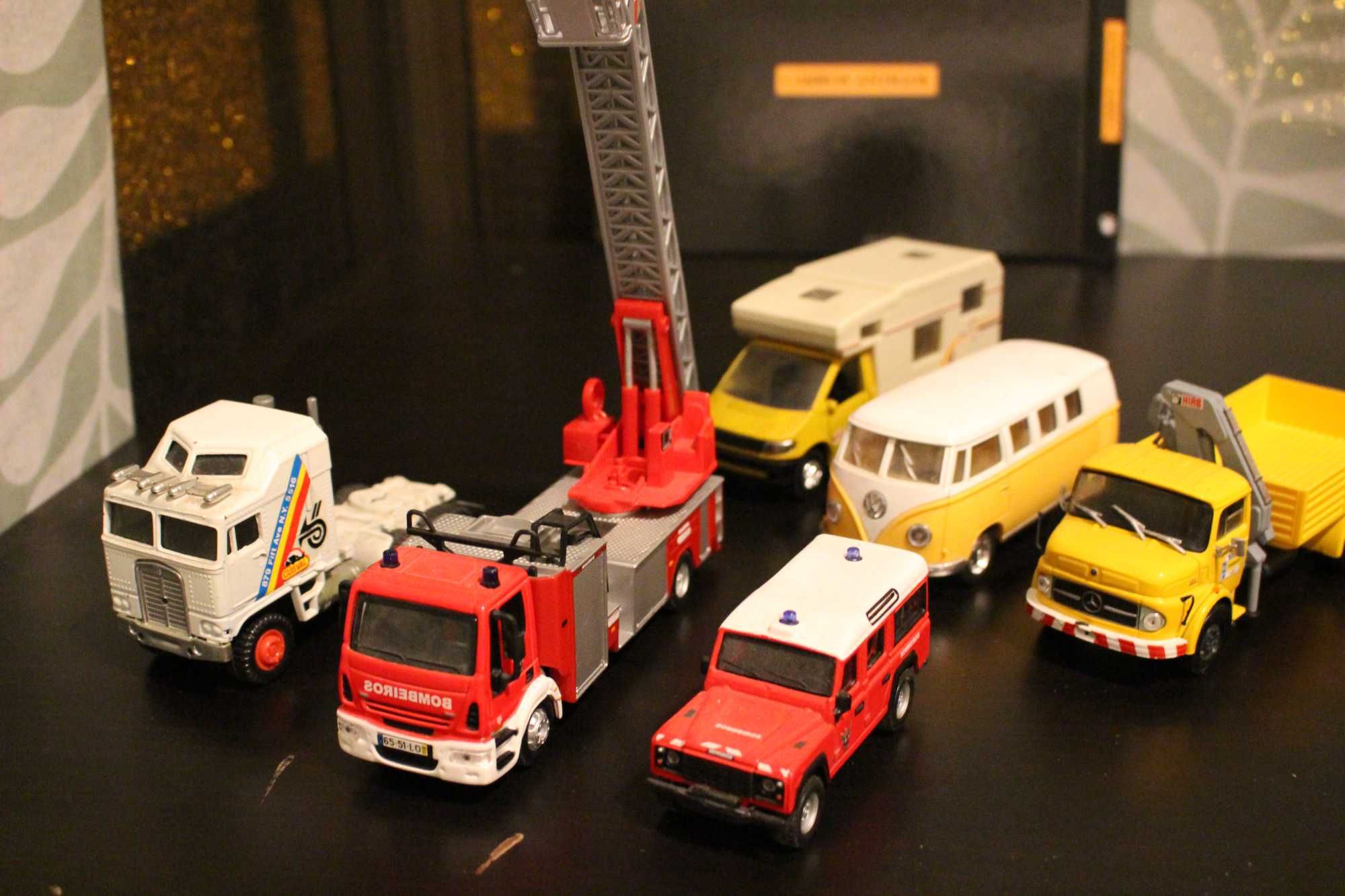 Camiões, carrinhas e veículos dos bombeiros miniatura