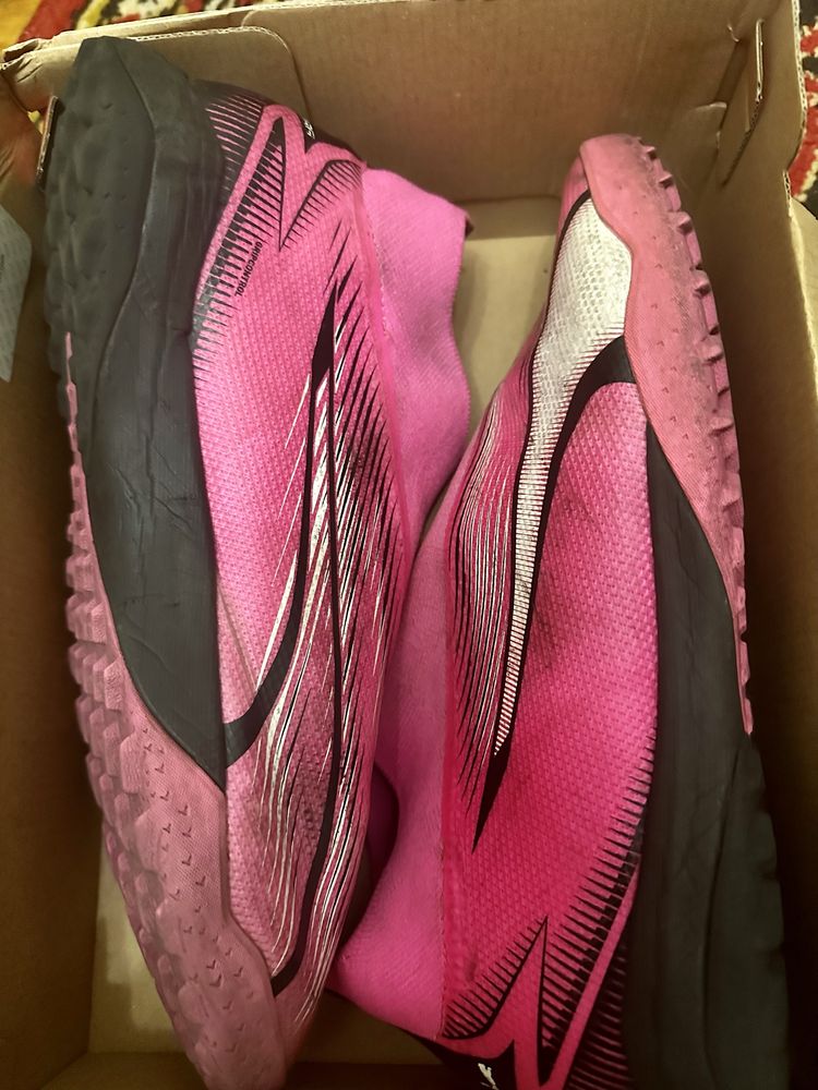 Футбольні бутси puma