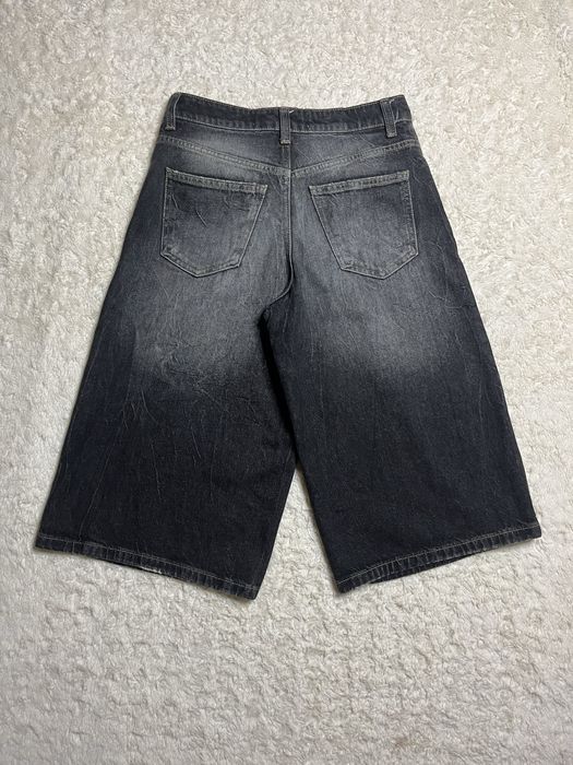 Шорти бермуди Bershka