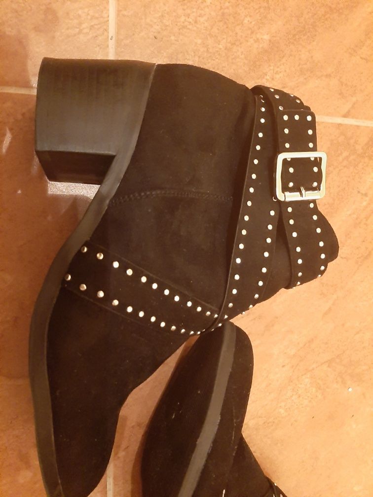 Nowe botki buty na obcasie czarne rozmiar 38