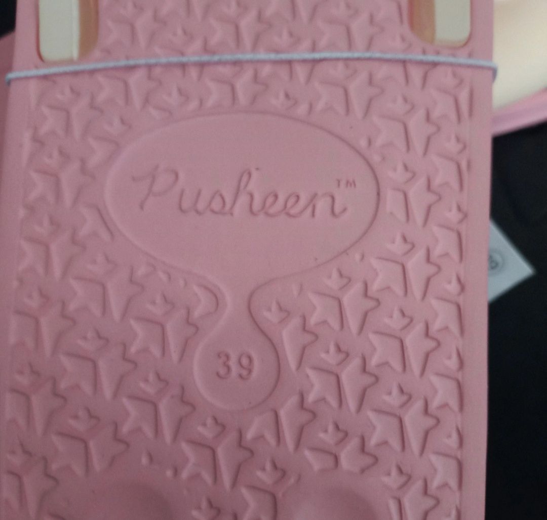 Klapki damskie Pusheen 39