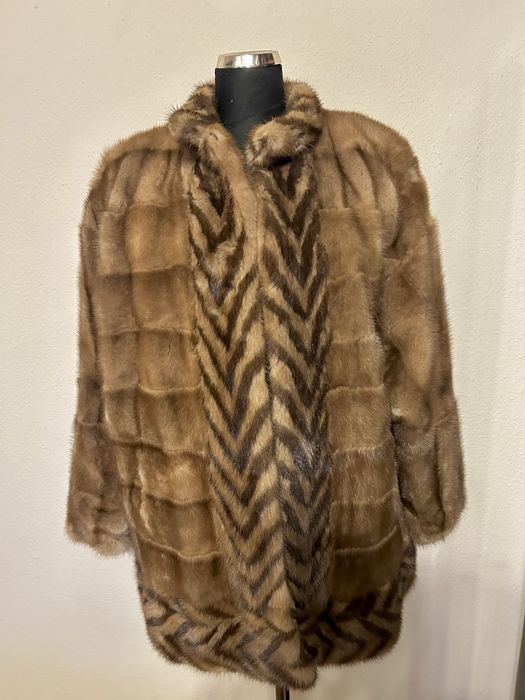 Futro z norek , grzbiety 44