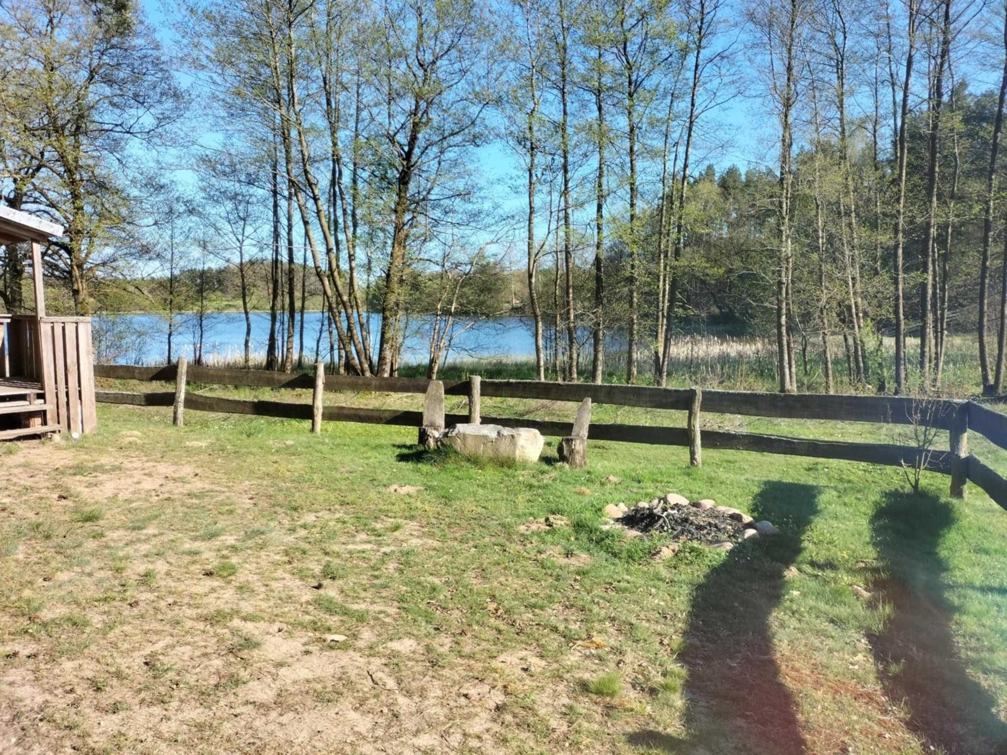 Domek nad jeziorem