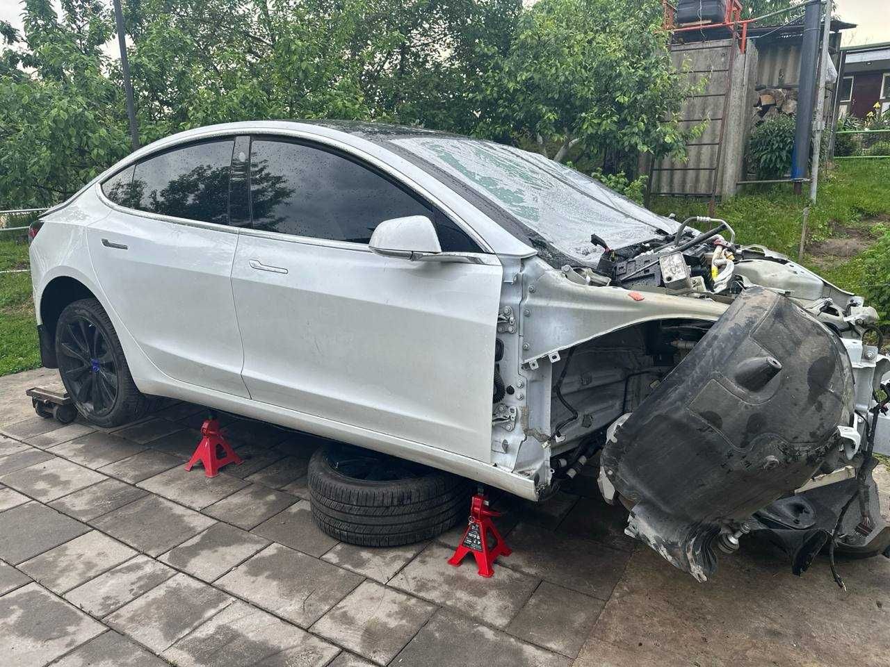 Разборка -Tesla model 3