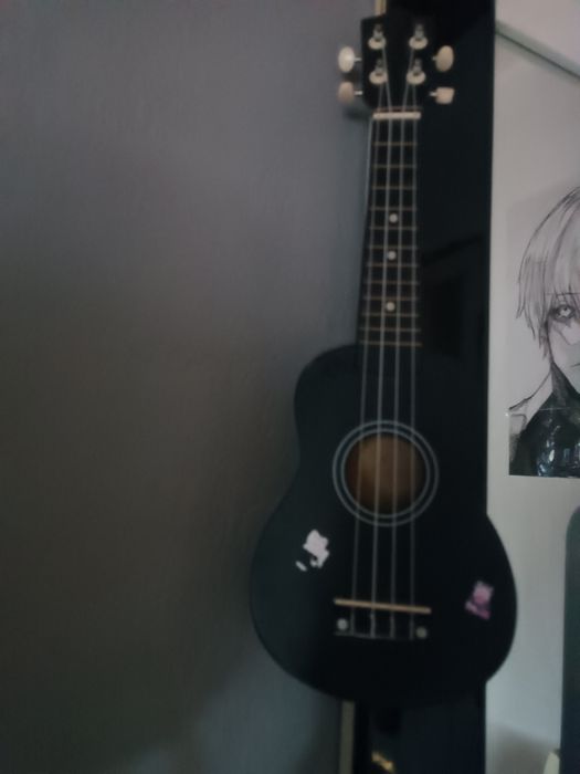 Укулеле чёрное б/у
