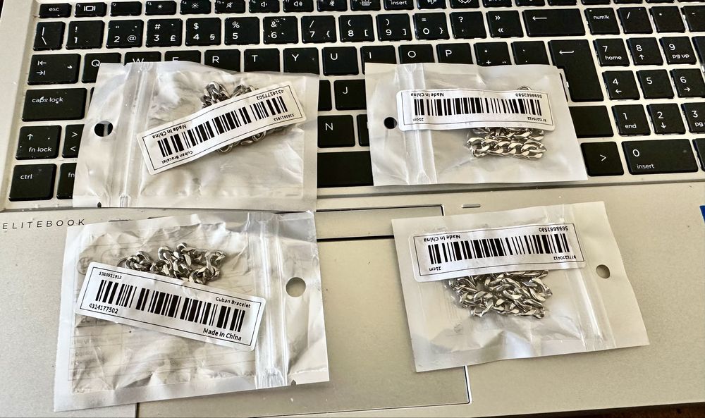 Pulseiras em aço inoxidável, Valor Unitário 5€ Valor das 4 * 18€