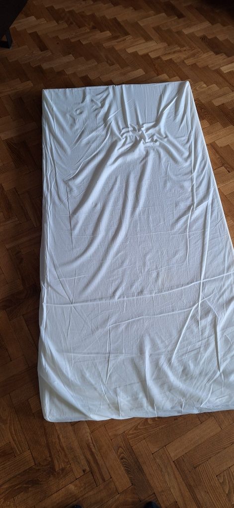 Materac pianka 160x80x6 cm