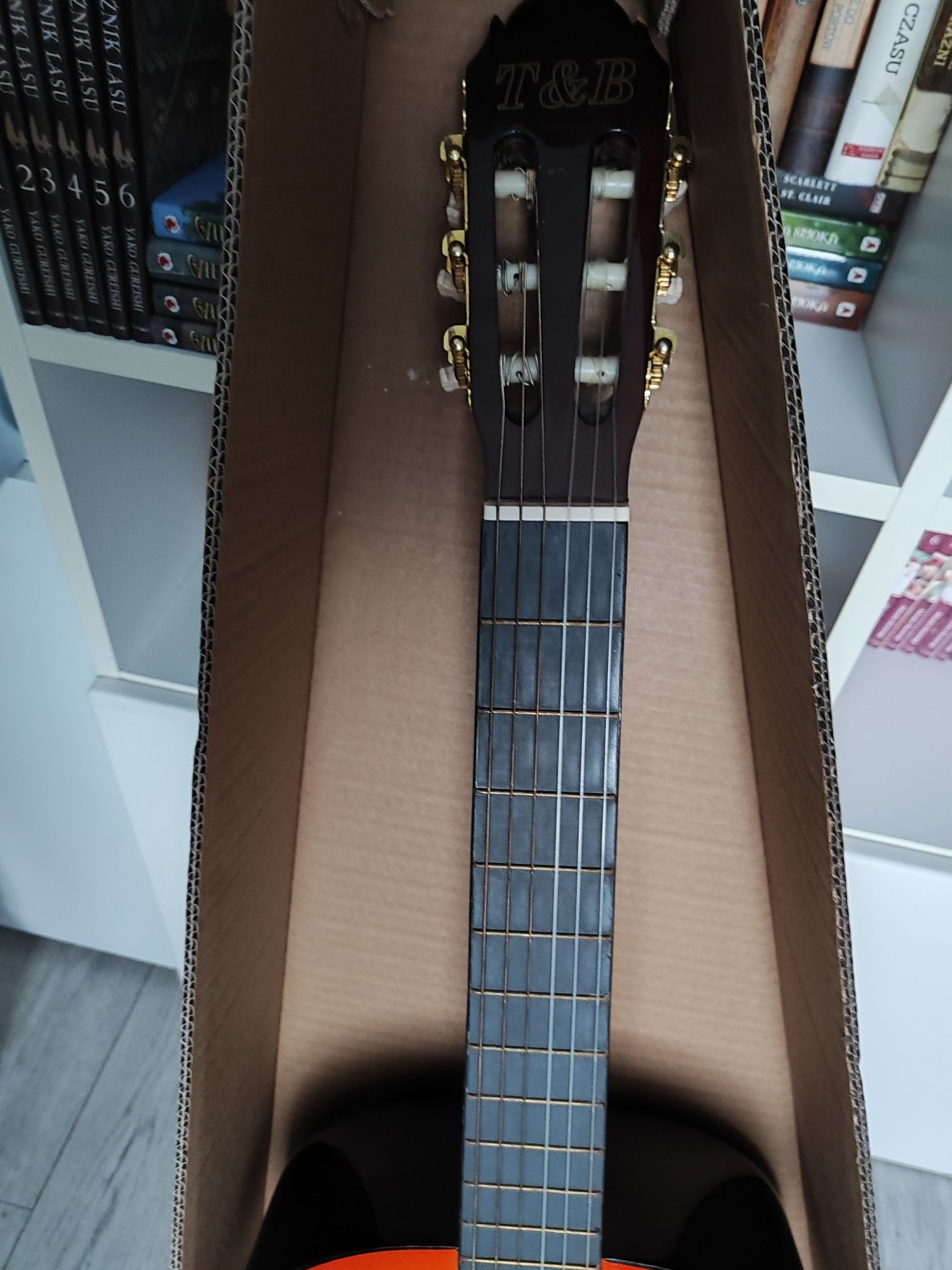 Gitara akustyczna klasyczna