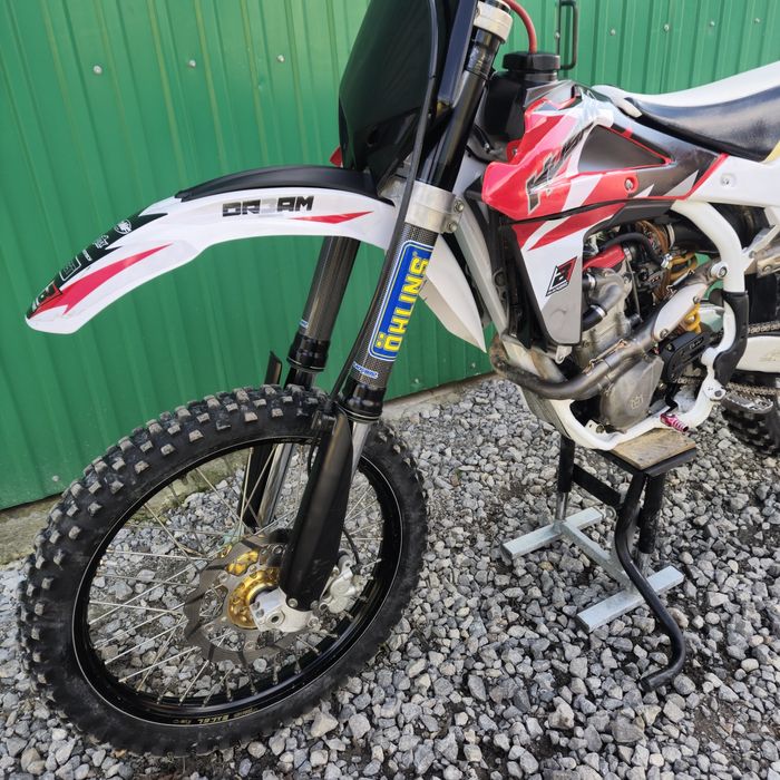 Husqvarna TE 250 Cross Enduro Super Stan TC RM CR KX WR CENA!