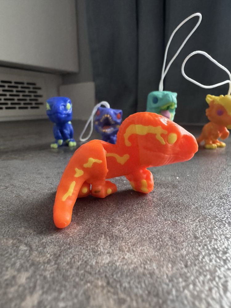 Dinozaur VQ302 Plateosaurus figurka Jurassic World KinderJoy Funko Pop