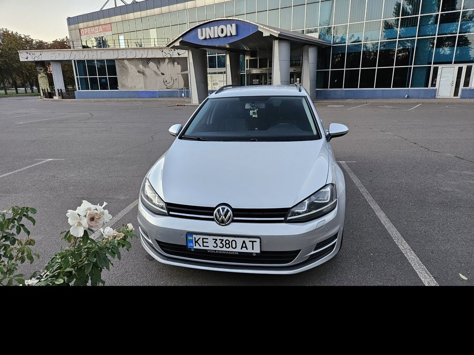 Продам Volkswagen Golf VII