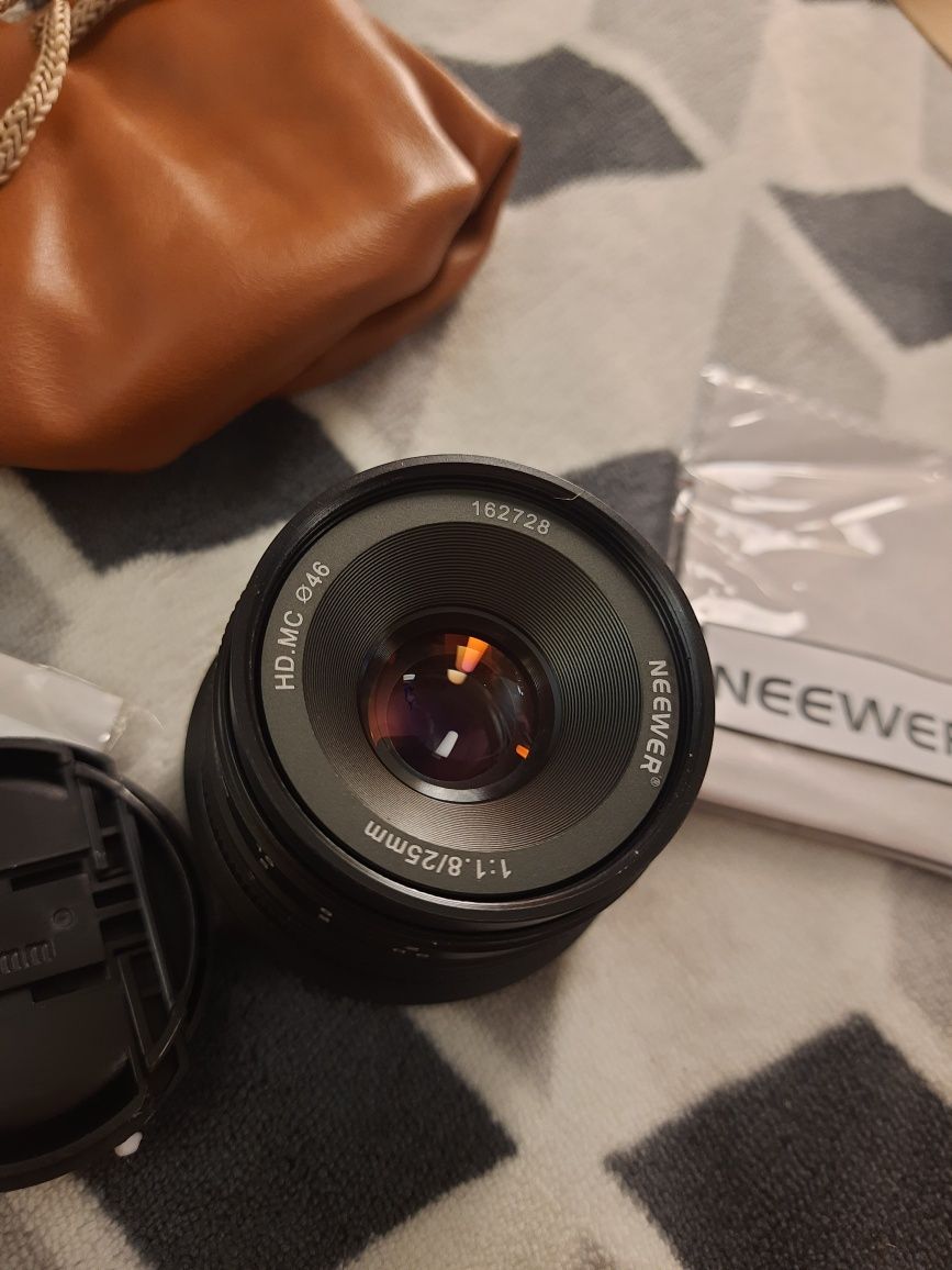 об’єктив Neewer 25mm f/1.8 APS-C для камер Fujifilm