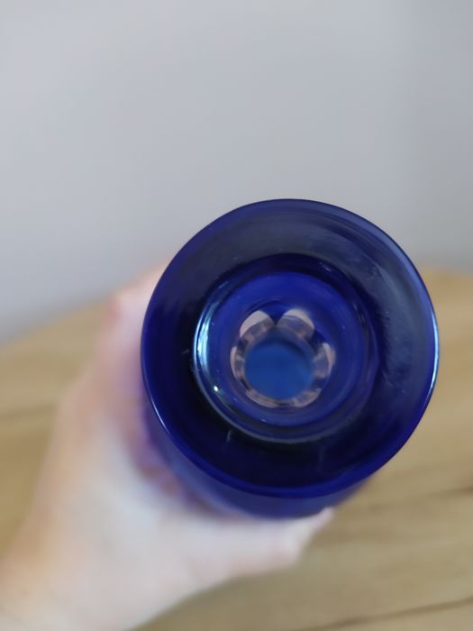 Kobaltowa karafka