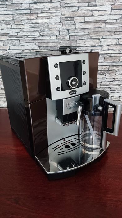Кавомашина в Кожен Дім ® Delonghi ESAM 5500