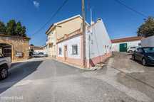 Moradia T4 para venda