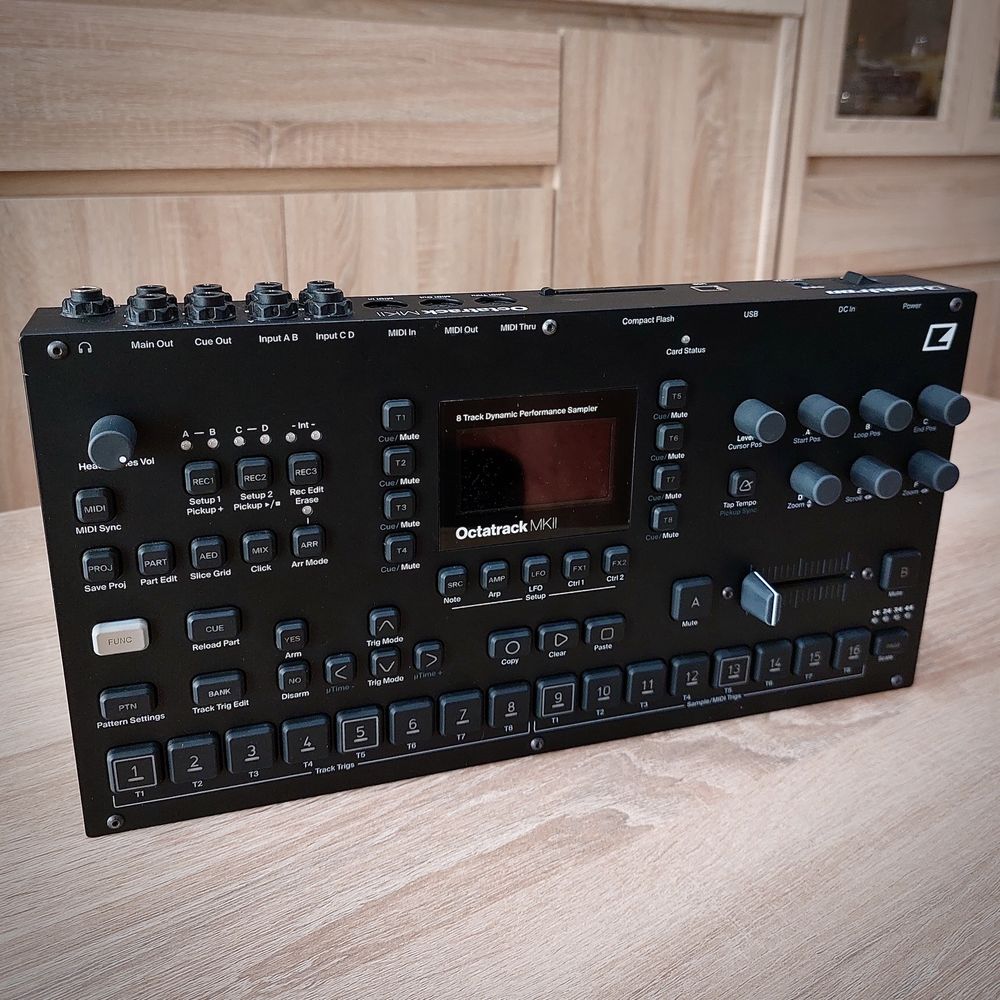 Sampler Elektron Octatrack mk2 + decksaver