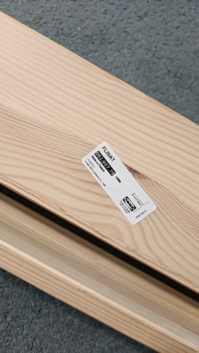 Drewniana polka ba książki Ikea flisat