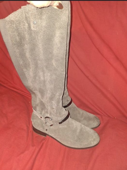 Чоботи з натуральної замші