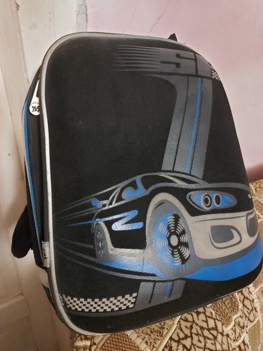 Шкільний рюкзак 1-4кла