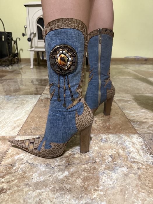 Ковбойські джинсові чобітки з шкіряними вставками та сумка