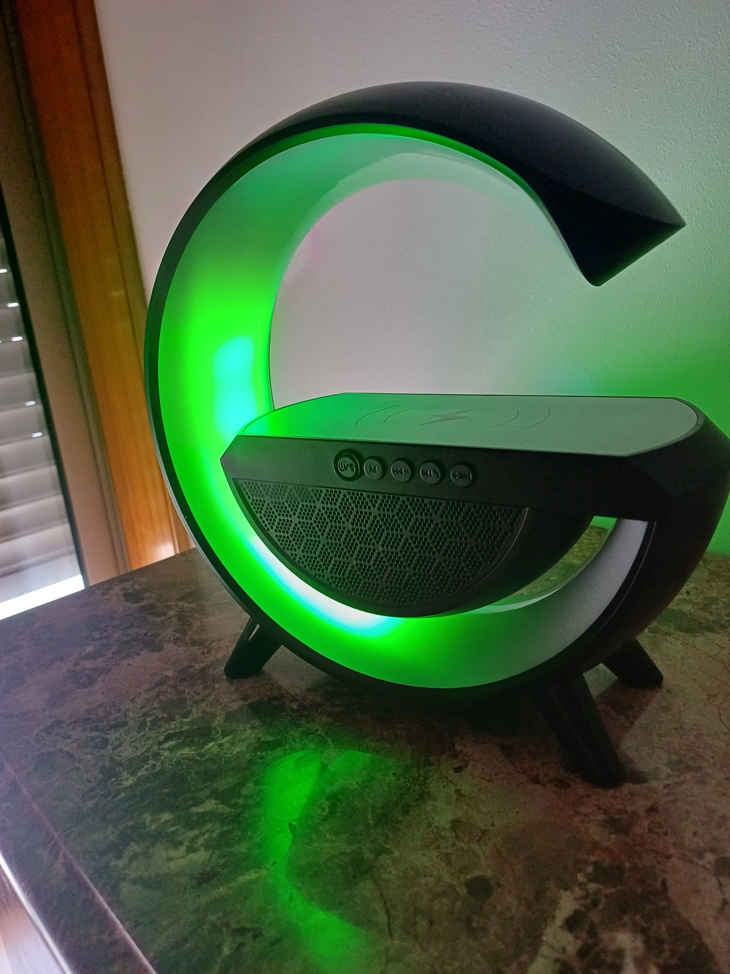 Vendo coluna com leds incrível negociável