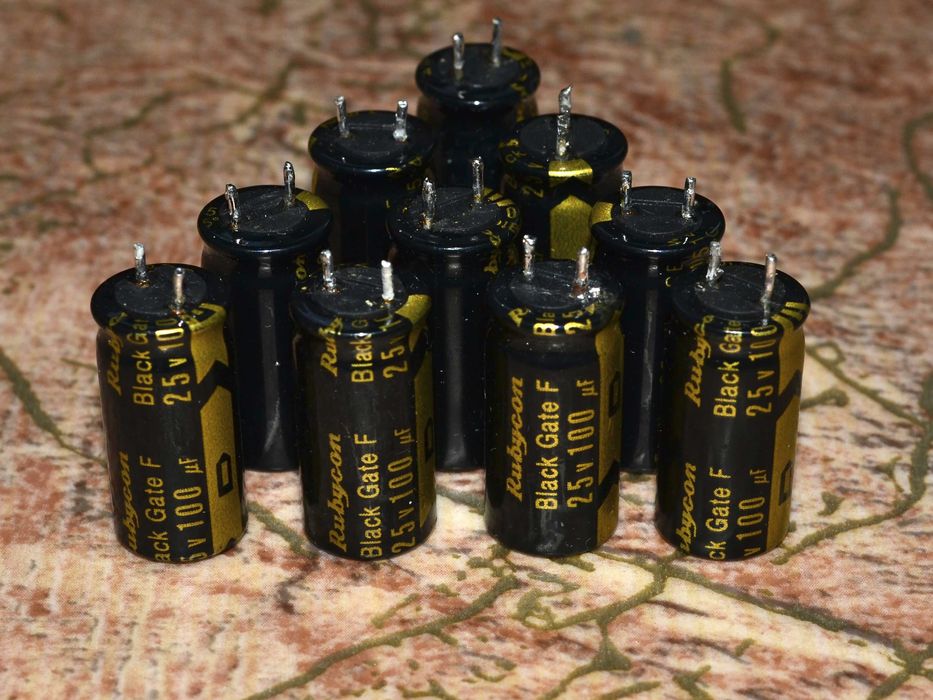 Продам конденсаторы Black Gate F 25 v 100 uF