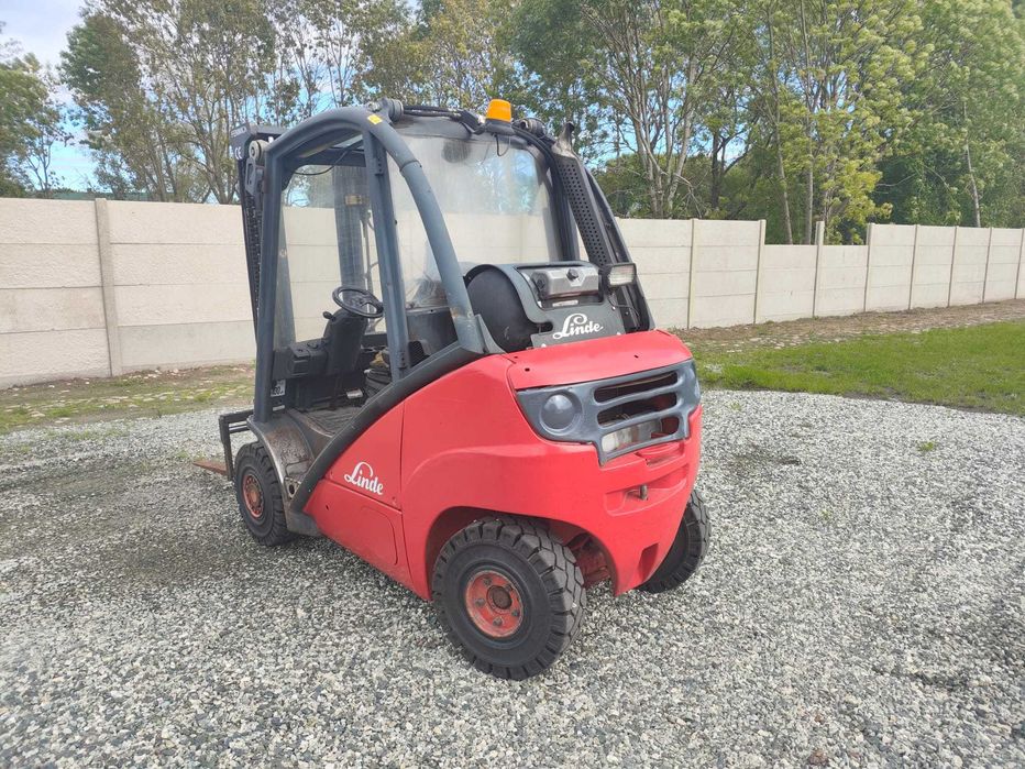 wózek widłowy Linde H25 z 2003 roku. Dokumentacja UDT, nowe opony