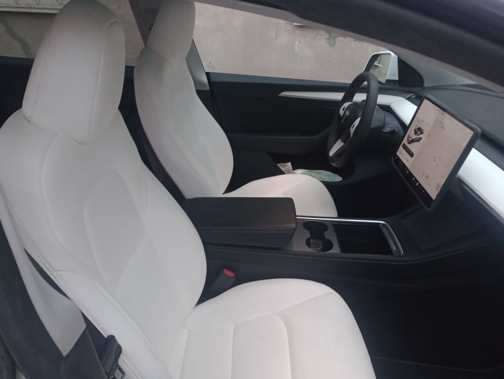 Tesla model Y 2023р. Long Renge 82kWh 25500$