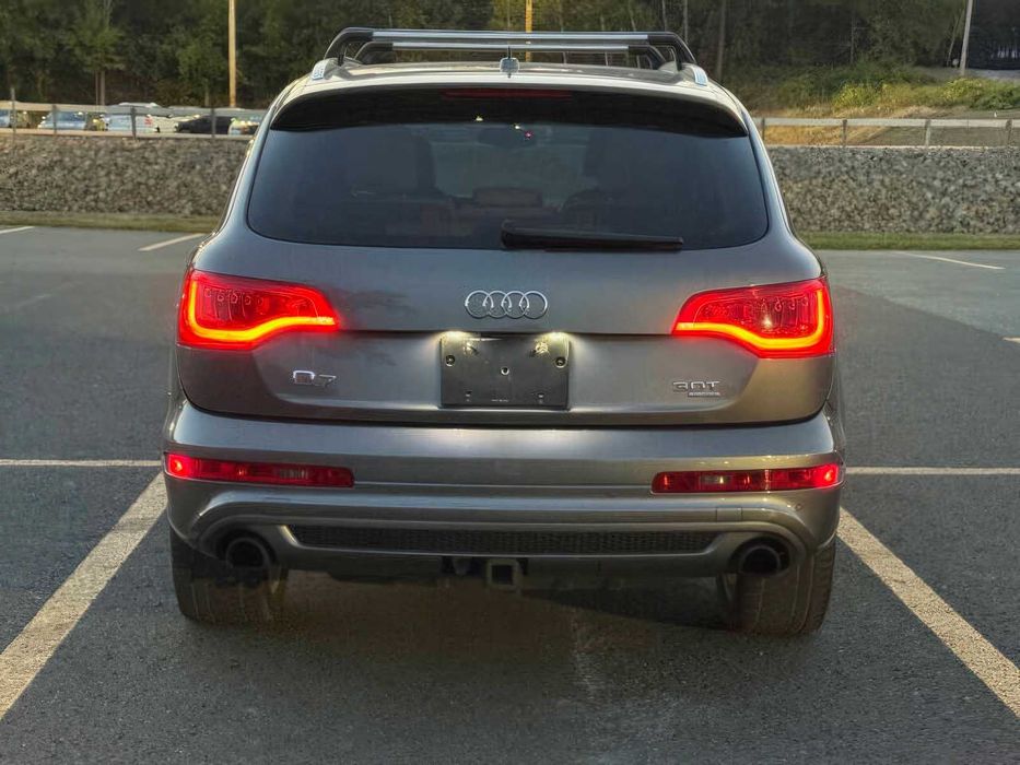 Audi Q7      2014