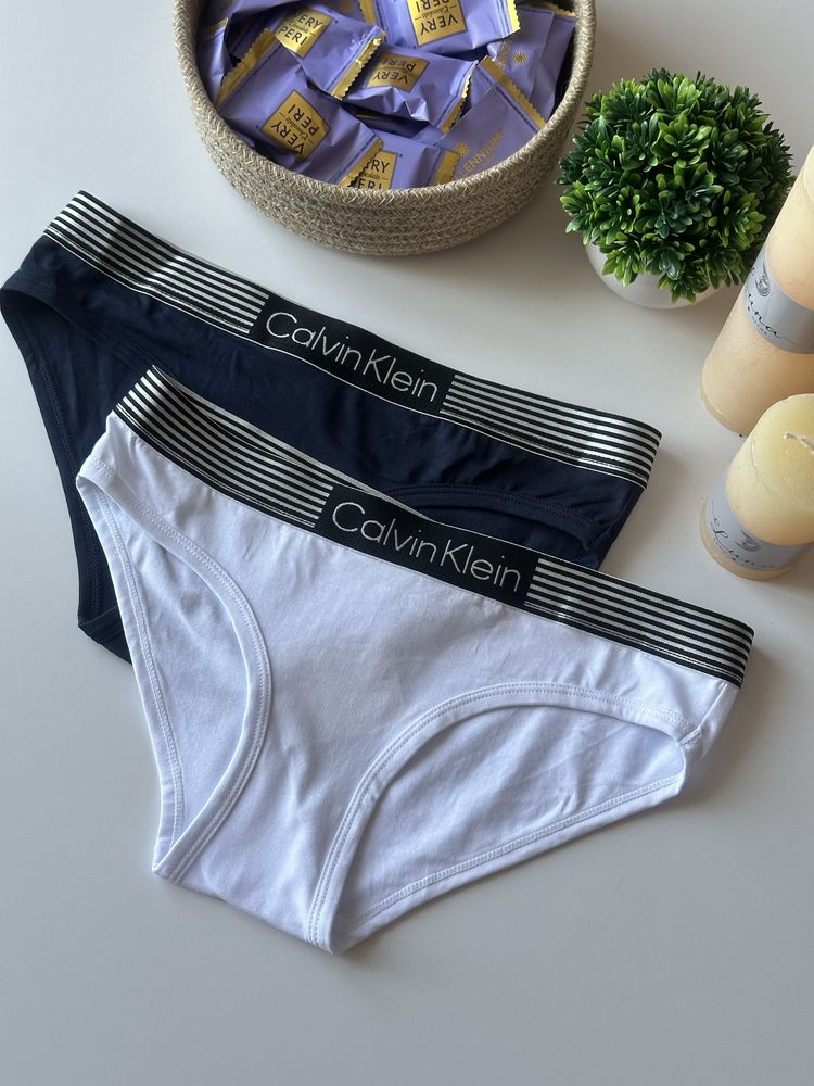 Жіночі трусики сліпи у стилі  Calvin Klein