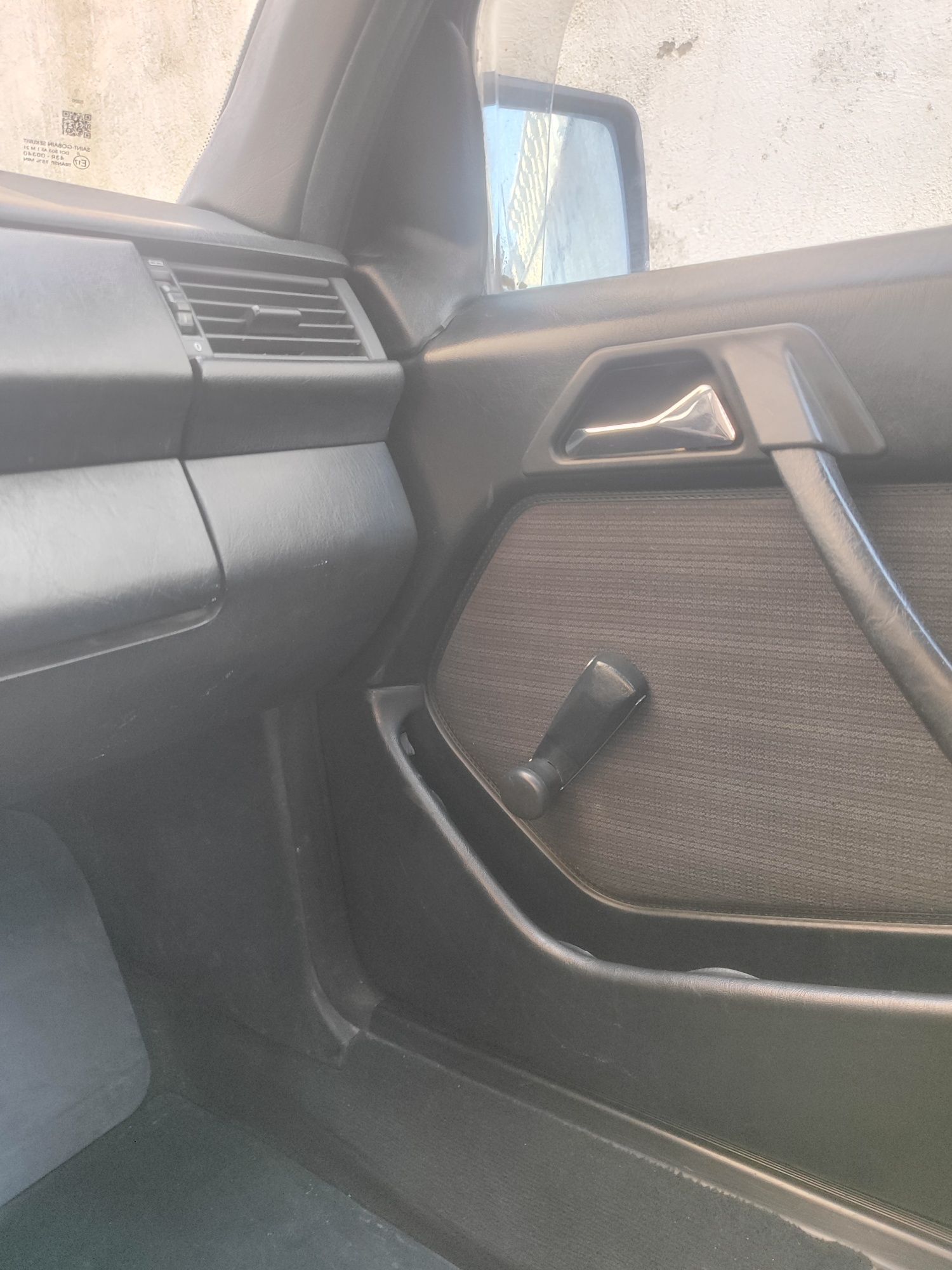 Mercedes Benz 200d w124
