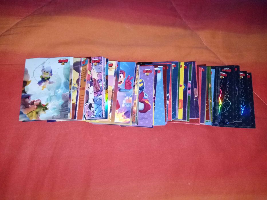 Vendo um lote 173 cartas da coleção Brawl Stars (2025) sem repetidos.