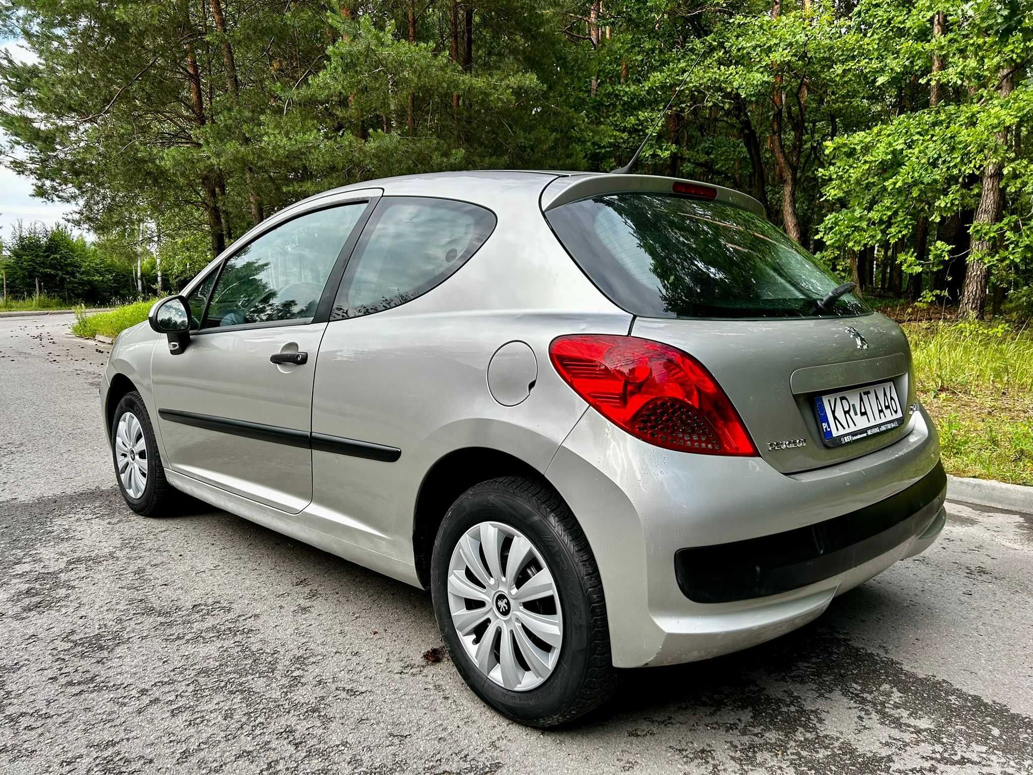 Peugeout 207 1.4 benzyna 2006