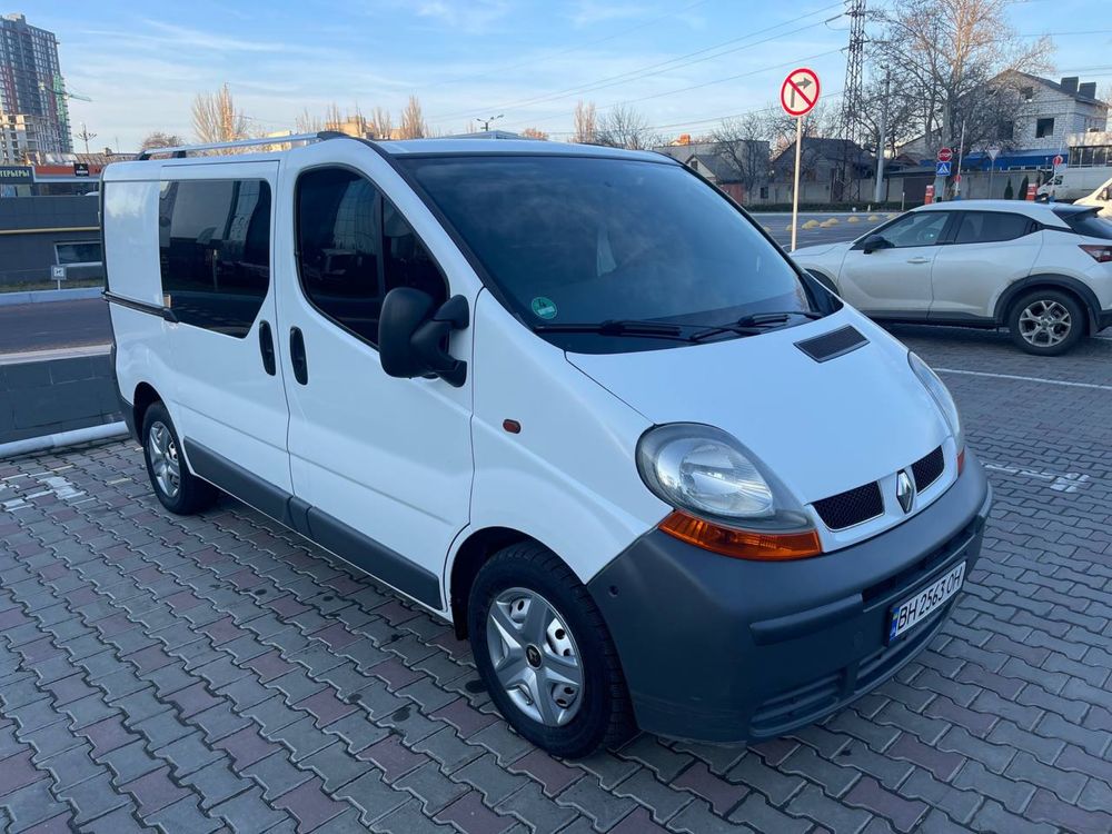 Renault Trafic 2004 год 1.9TDI 6кпп кондиционер грузпас