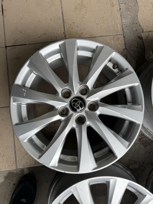 Диски камри 70,R17, оригинал, без сварки и ремонтов