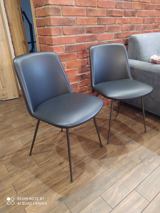 Krzesło Rely dinning HW8 w skórze. & Tradition Hay Gubi Fritz Hansen