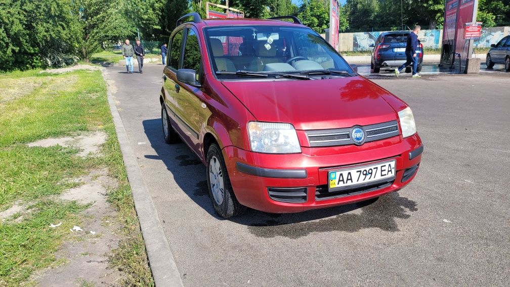 Fiat Panda 2006 рік.